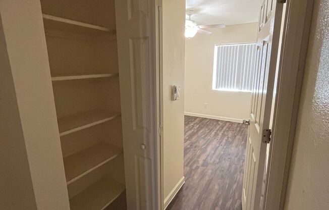 2 beds, 1 bath, 950 sqft, $1,225, Unit 109