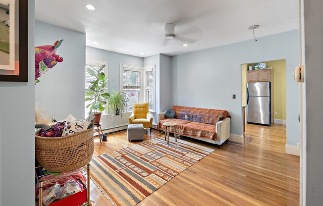 8 LELAND ST