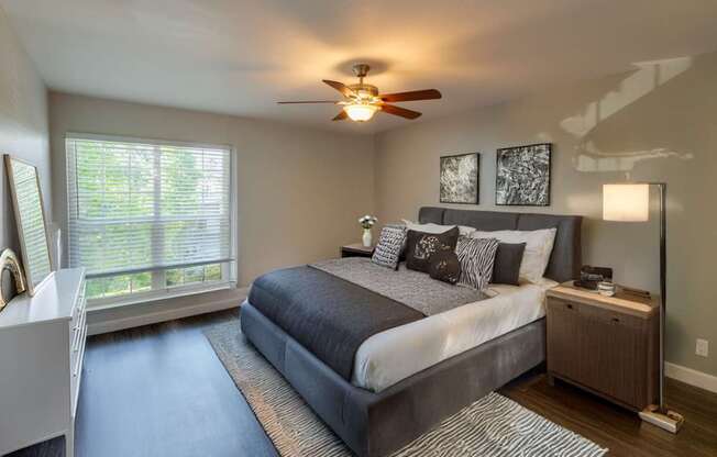 Redwood Plaza Apartments