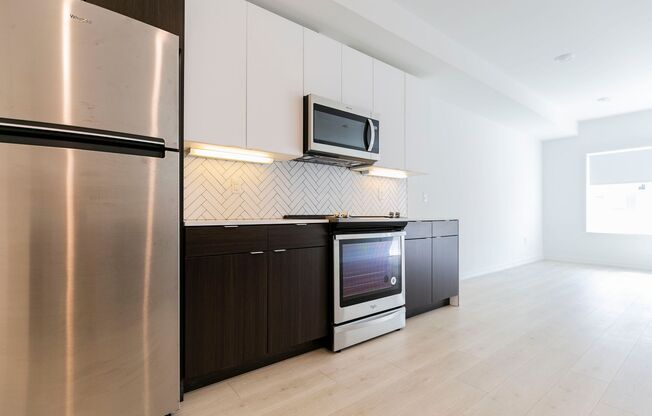 2 beds, 1 bath, 1,400 sqft, $1,745, Unit 1232 - A