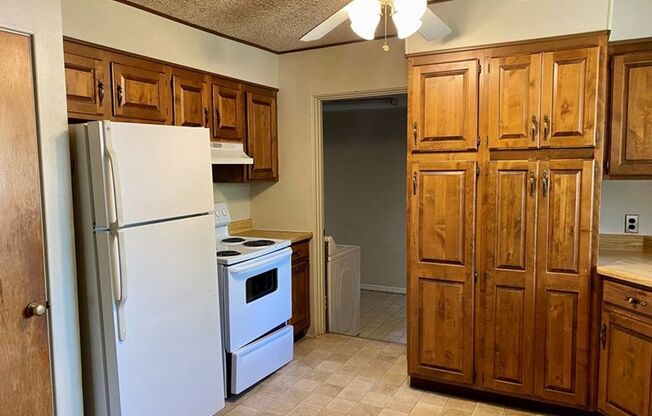 Spacious, Vintage 1950's Ranch-Home