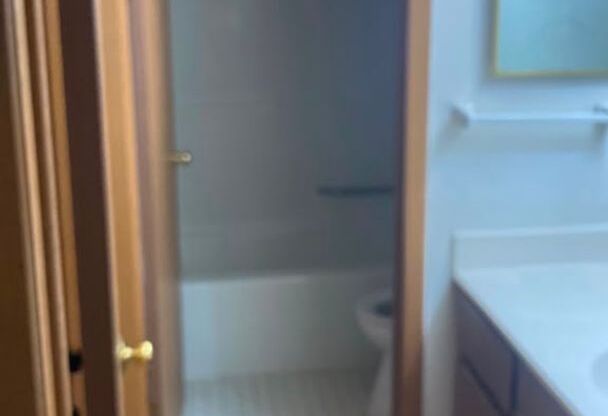 1 bed, 1 bath, 750 sqft, $1,400, Unit 7850-785013