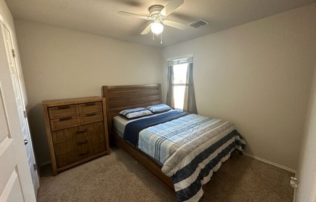 3 beds, 2 baths, $1,595