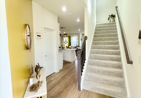 1420 ARCADIA DR