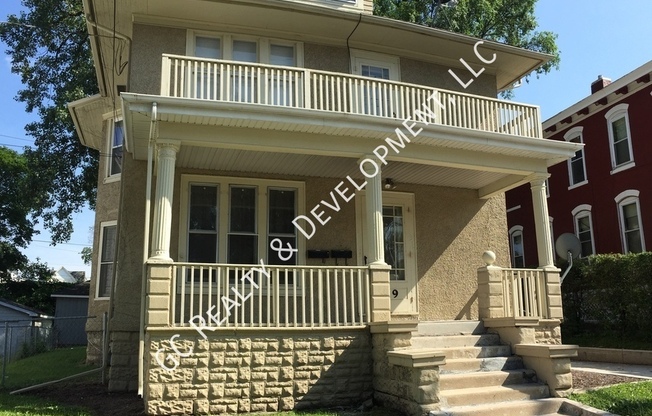 319 W CHICAGO ST