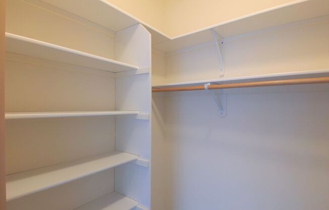 1 bed, 1 bath, 1,120 sqft, $2,025, Unit 400