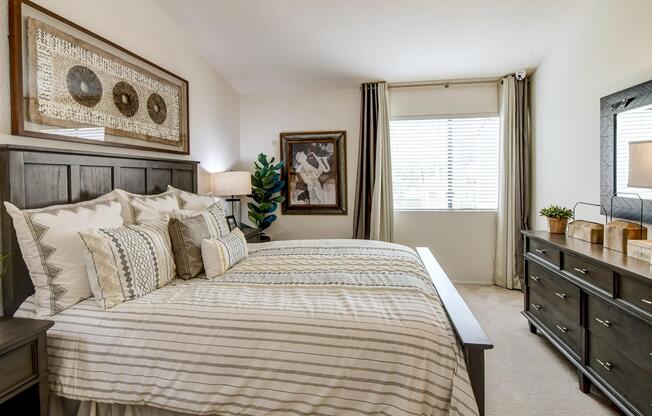 2 beds, 2 baths, 955 sqft, $2,796