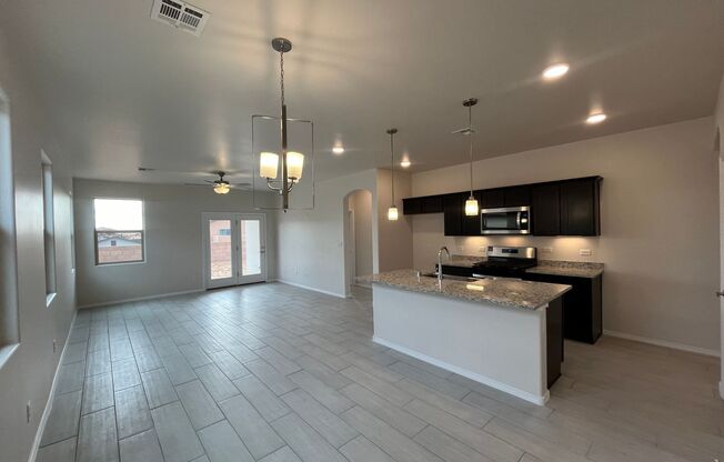 Modern 3 Bedroom 2 Bathroom Home In Rio Rancho!