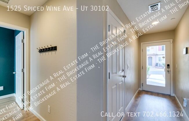 1525 SPICED WINE Avenue