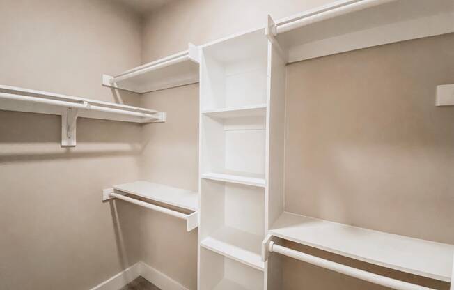 Presidio at River East Walk-In Closet with Shelves