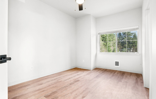 3 beds, 2 baths, 1,871 sqft, $2,880, Unit H-C