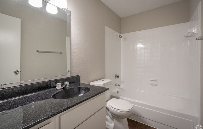 2 beds, 2 baths, 917 sqft, $1,070