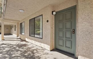 Gorgeous 2 bed 2 bath in Monterey Hills
