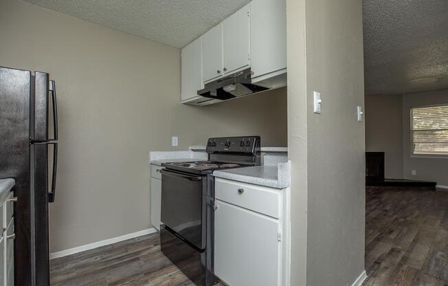 1 bed, 1 bath, 711 sqft, $1,140