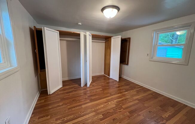 2 beds, 1 bath, $825