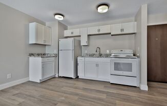 2 beds, 1 bath, $1,685, Unit 111