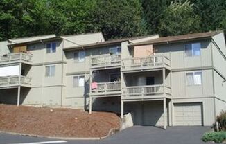 2 beds, 1 bath, 824 sqft, $1,295, Unit 05