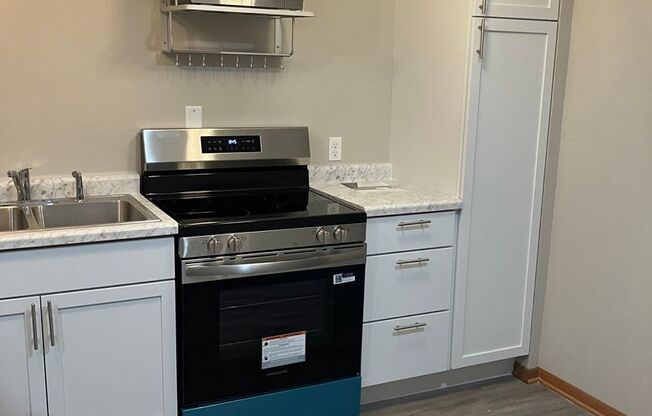 Studio, 1 bath, 236 sqft, $875, Unit 144 B