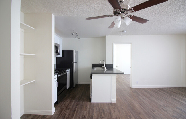 2 beds, 2 baths, 975 sqft, $2,495, Unit 203