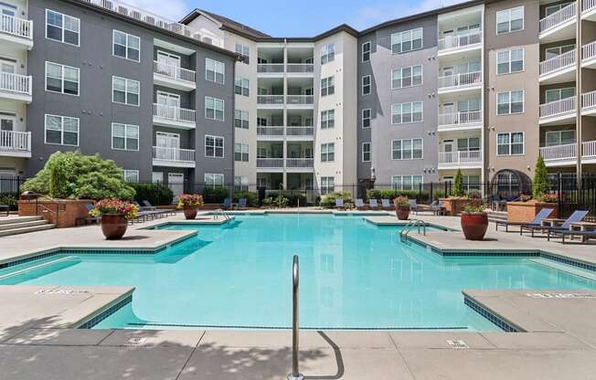 swimming pool at Sorelle apartments