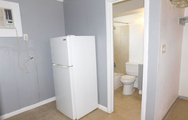 Studio, 1 bath, 373 sqft, $525, Unit 10