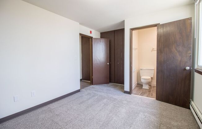 2 beds, 1.5 baths, 650 sqft, $1,375, Unit 210