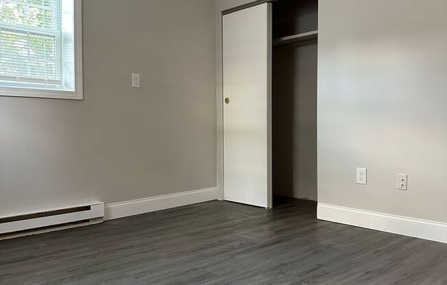 2 beds, 1 bath, $1,750, Unit 6