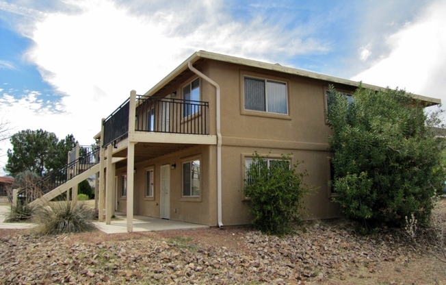 2 beds, 2 baths, $1,000, Unit Unit B