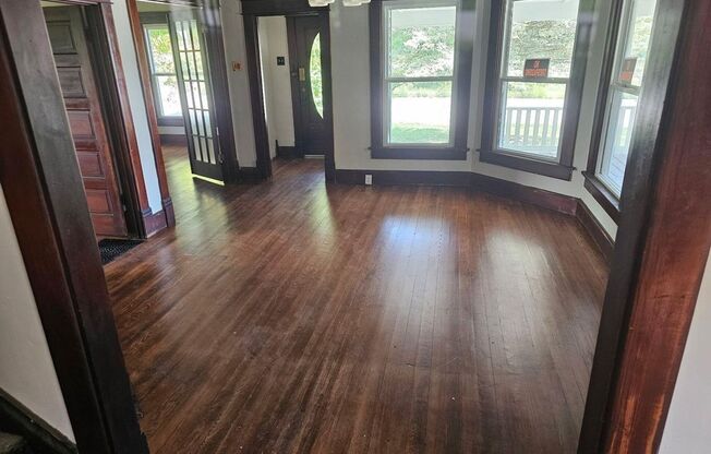 Large Victorian home in Aurora