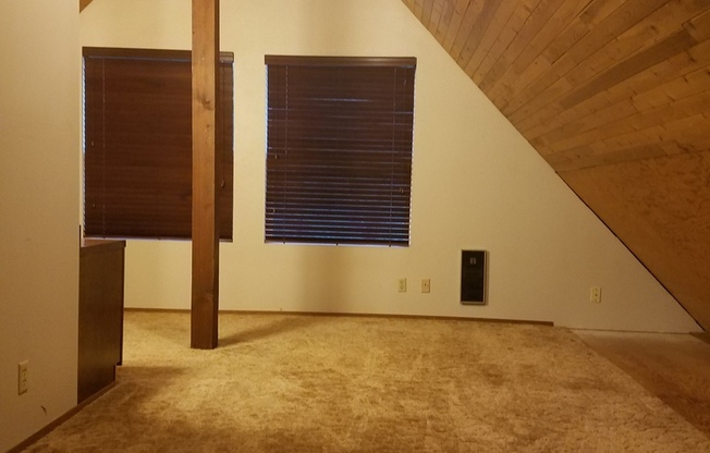 3 beds, 2 baths, $2,300