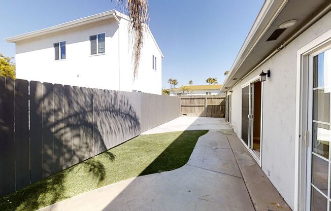 4BD 2BR, Separate Backyard