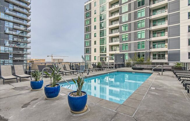 2 beds, 1 bath, $2,995, Unit # 433