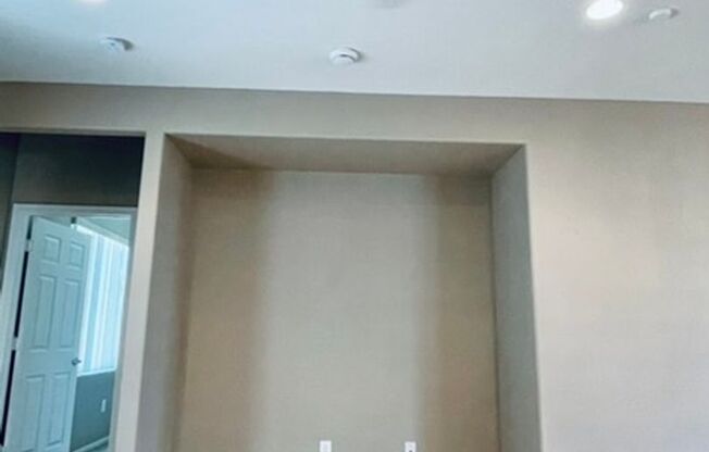 3 beds, 2 baths, $1,895