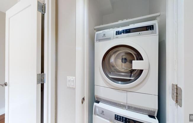 2 beds, 2 baths, $7,895, Unit 1204