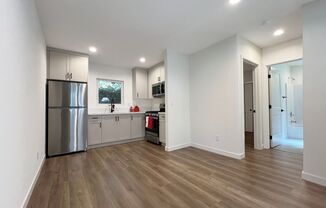 1 bed, 1 bath, 400 sqft, $1,995, Unit 8