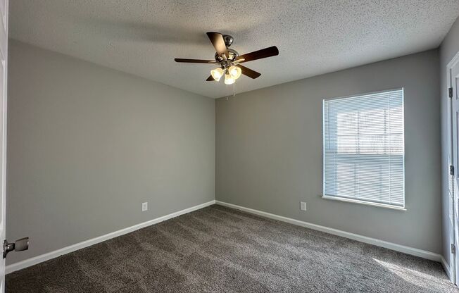 2 beds, 1 bath, 750 sqft, $1,238, Unit 1935w