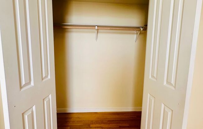 1 bed, 1 bath, $1,095, Unit Apt. A