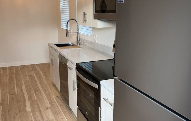 Studio ADU Available for Immediately Move In!