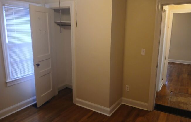 3 beds, 1 bath, $1,150