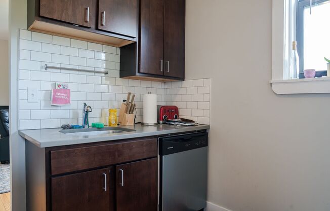 2 beds, 1 bath, 775 sqft, $1,795, Unit 3006-3E