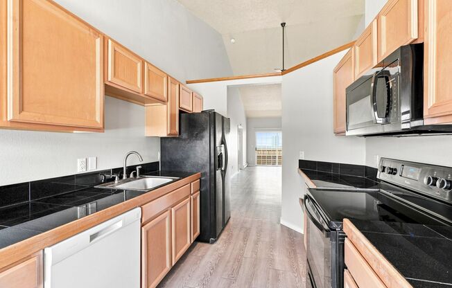 2 beds, 2 baths, 1,140 sqft, $1,495