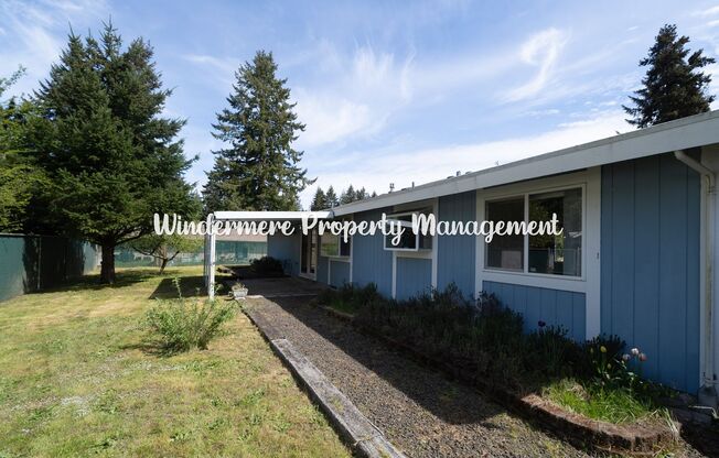 Bright and Charming 3 bed Rambler in Convenient Port Orchard Location