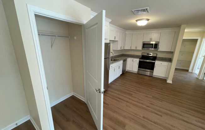 2 beds, 1 bath, 1,027 sqft, $1,625, Unit Apt 3212