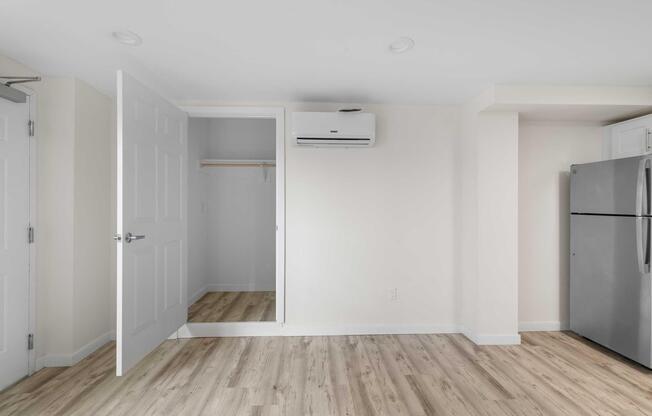 Studio, 1 bath, 404 sqft, $1,700