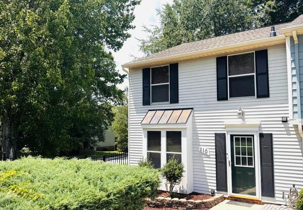 110 W CHALFONT WAY