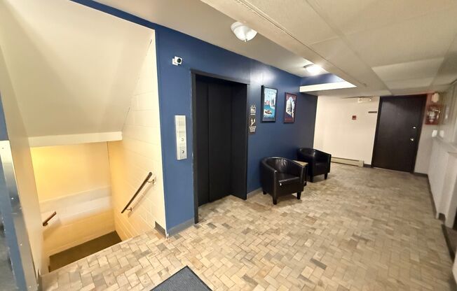 Studio, 1 bath, 390 sqft, $1,149, Unit 2130-74