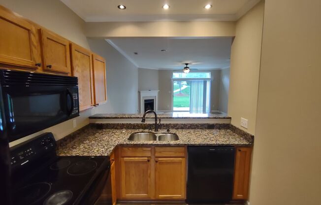 Move In Ready Townhome located in the Towne Meadows Community!