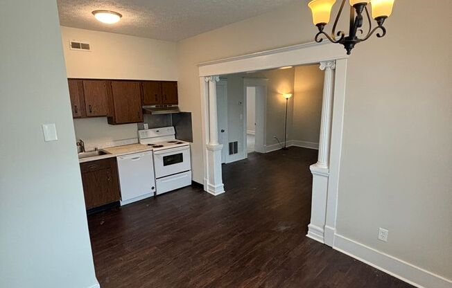 1 bed, 1 bath, 614 sqft, $900, Unit 2