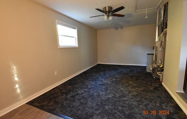 3 beds, 2 baths, $1,600