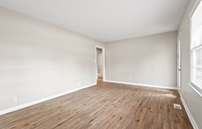 Renovated 2 bedroom townhome 5 miles from downtown Raleigh!